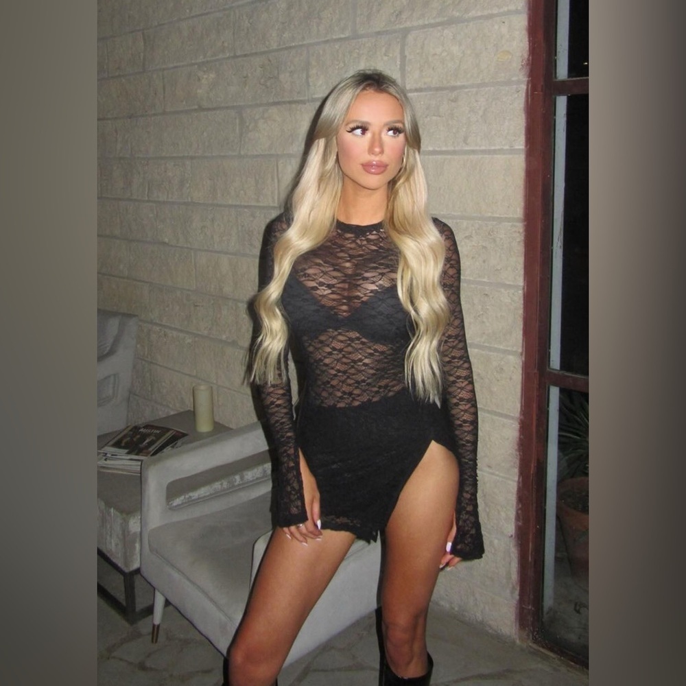 NWT FASHION NOVA DREAMY LACE BODYSUIT SKIRT SET